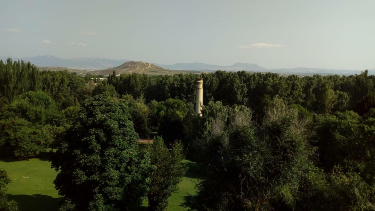 Centro Historico - Muralla Revellin ログローニョ エクステリア 写真